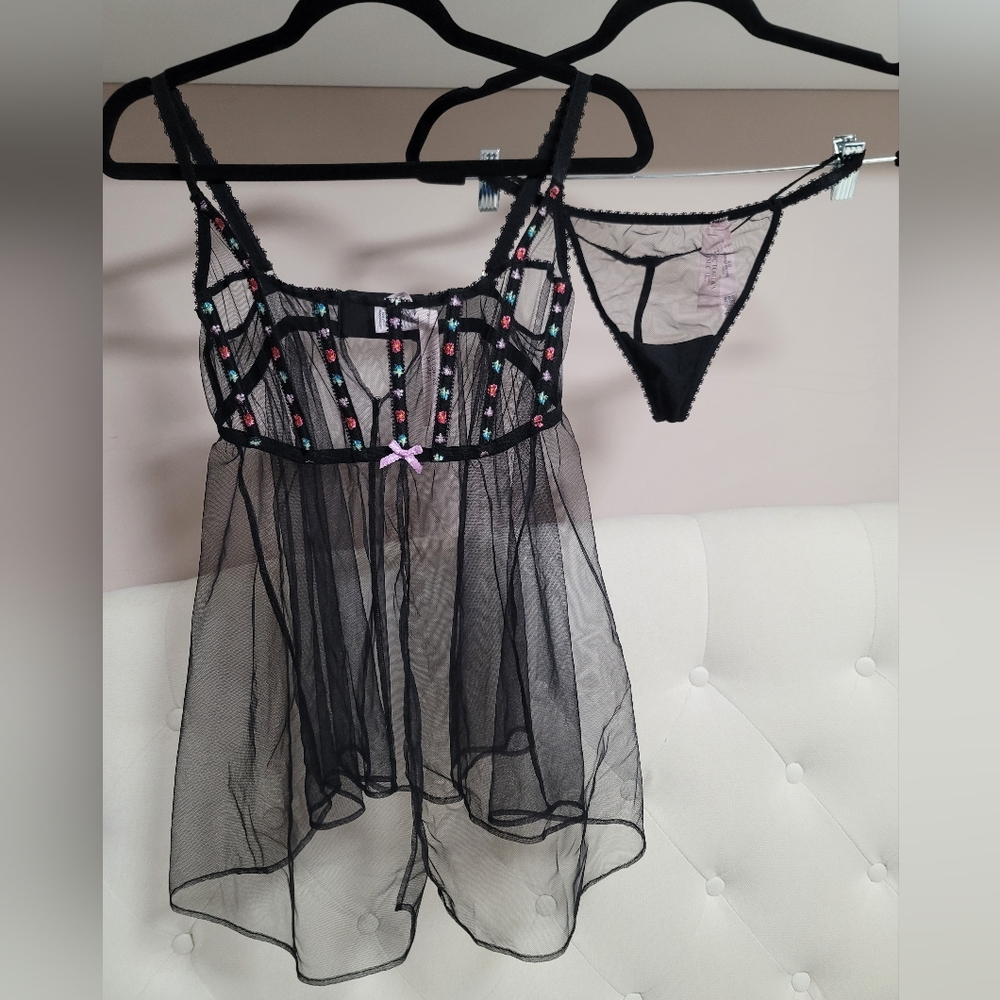 NWT Victoria's Secret -Sz L- Black Sheer Embroidered Lingerie Set